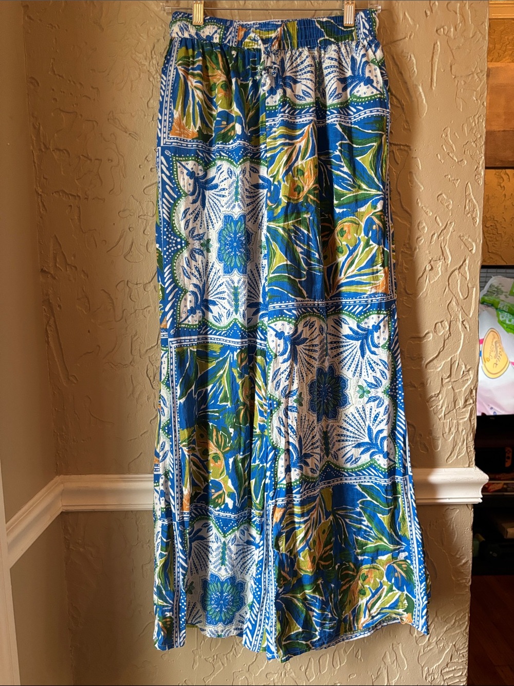 Wide-leg palazzo pants
